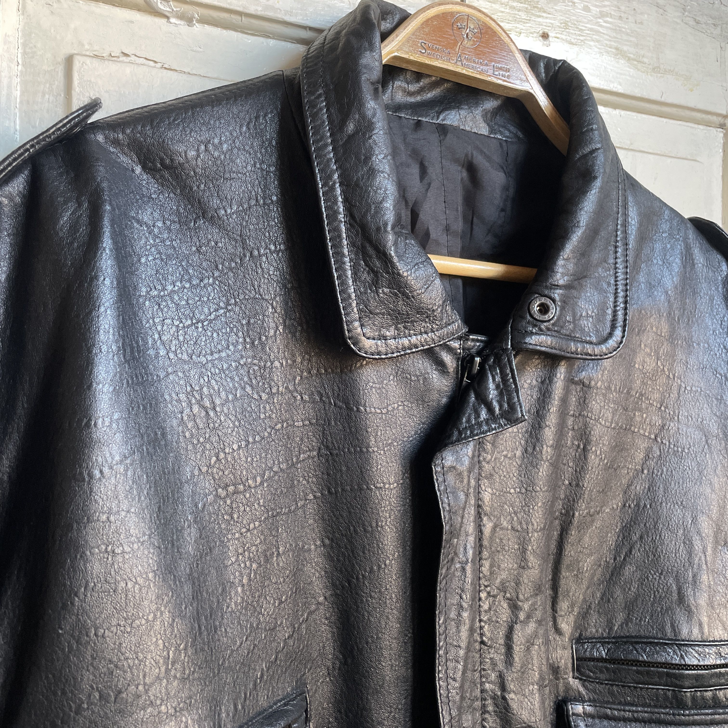 Other Vintage Black Leather Bomber Jacket Boxy Fit, Unisex Size US M / EU 48-50 / 2 - 4 Thumbnail