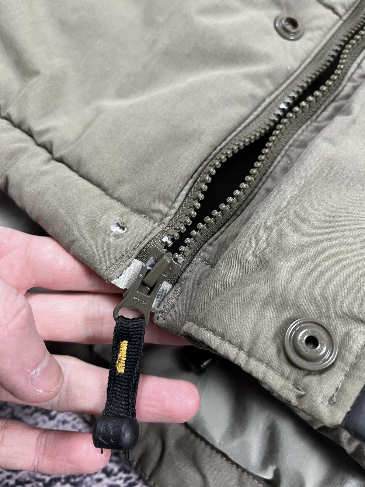 Jack Wolfskin Vintage Y2K Jack Wollfskin puffer down jacket streetwear S Size US S / EU 44-46 / 1 - 11 Thumbnail