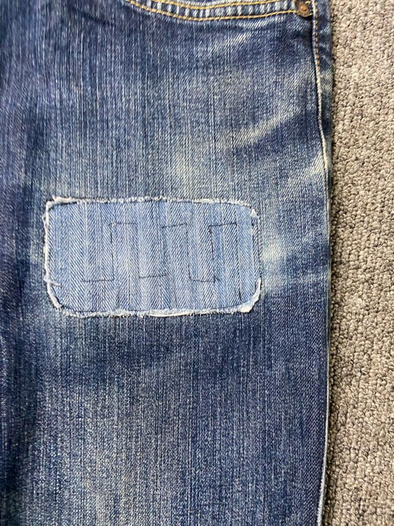 Wrangler Wrangler Distressed Jeans with Patches (197) Size US 31 - 10 Thumbnail