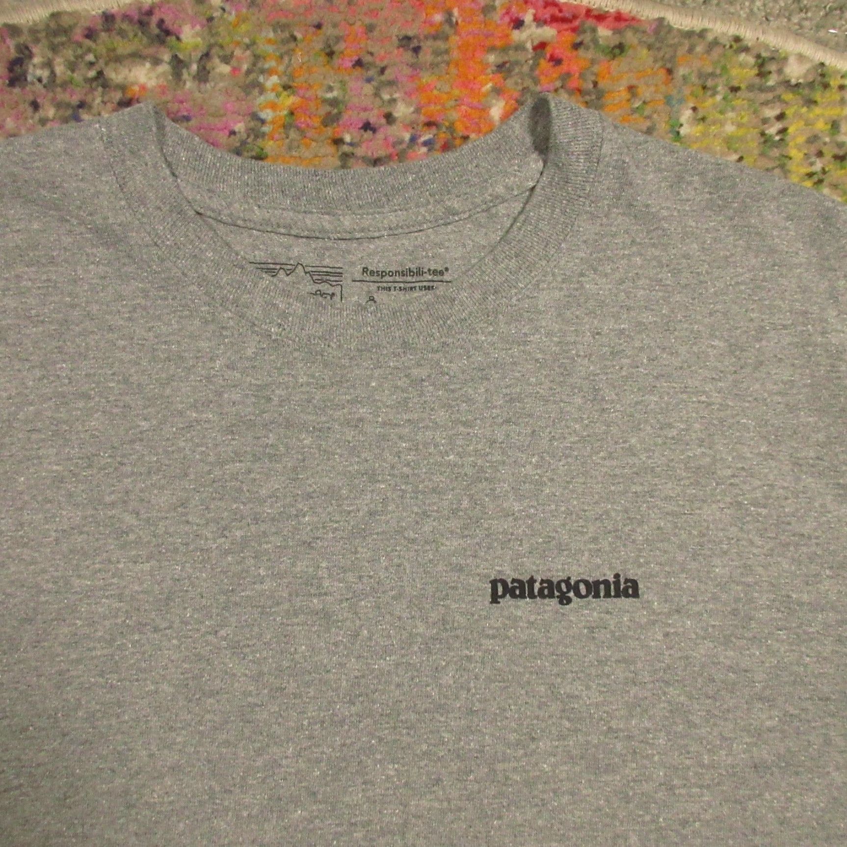 Patagonia Patagonia Shirt Mens M Long Sleeve Crew Logo All Seasons Outdoor Easy Care Gray Cotton Blend T-Shirt 2010-2019 Size US M / EU 48-50 / 2 - 3 Thumbnail