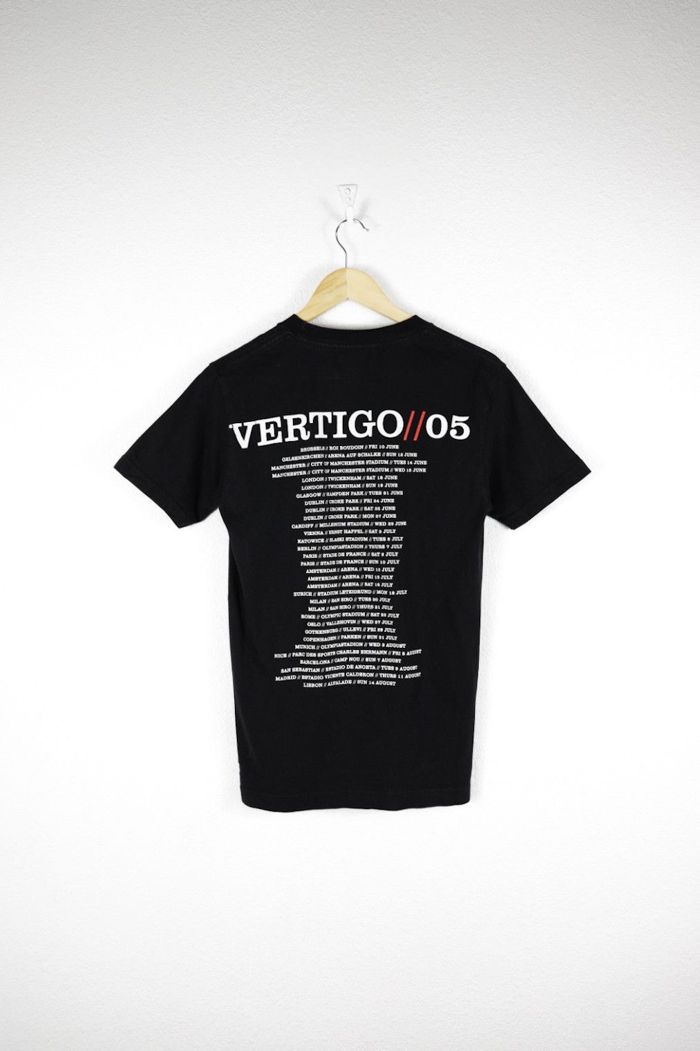 Band Tees × Vintage Vintage Vertigo 2005 Tour Graphic Print Tee T-shirt Y2K Size US S / EU 44-46 / 1 - 10 Thumbnail