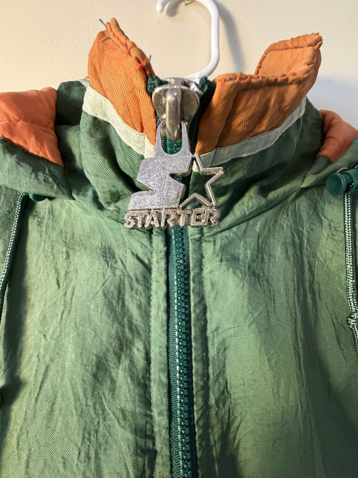 Starter Vintage Starter Miami Hurricanes Coat Size US L / EU 52-54 / 3 - 6 Thumbnail