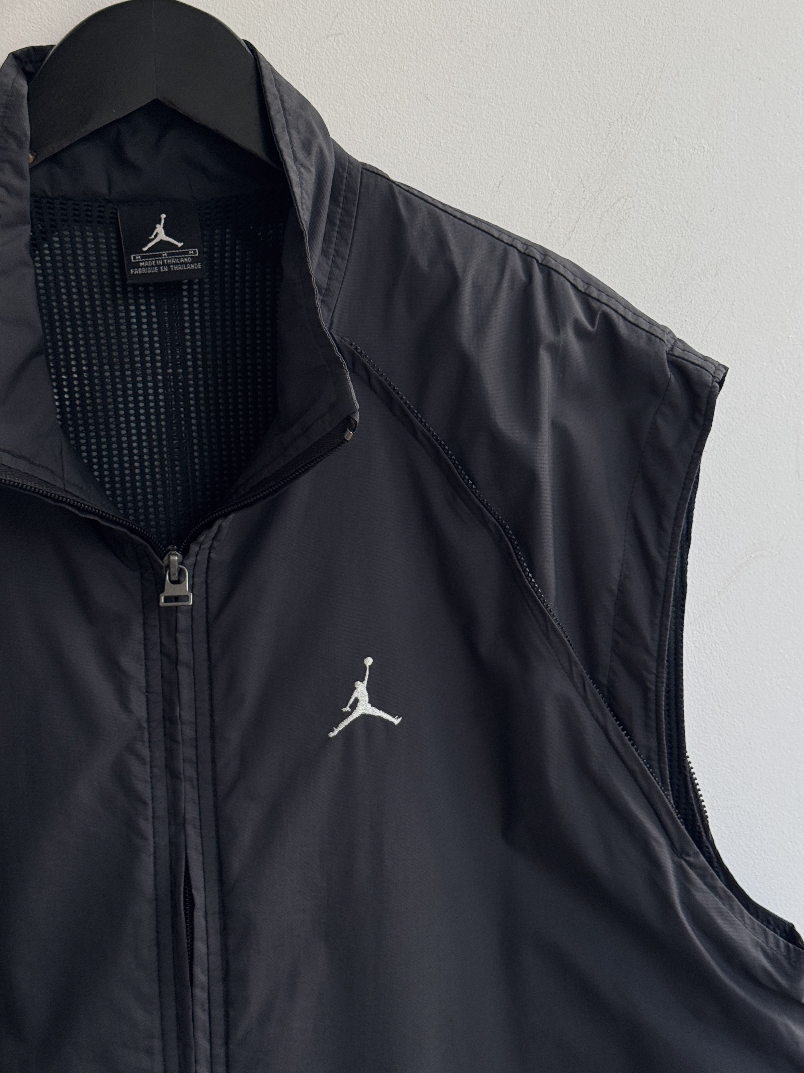 Nike Nike Jordan Nylon Vest Jacket Size US L / EU 52-54 / 3 - 3 Thumbnail