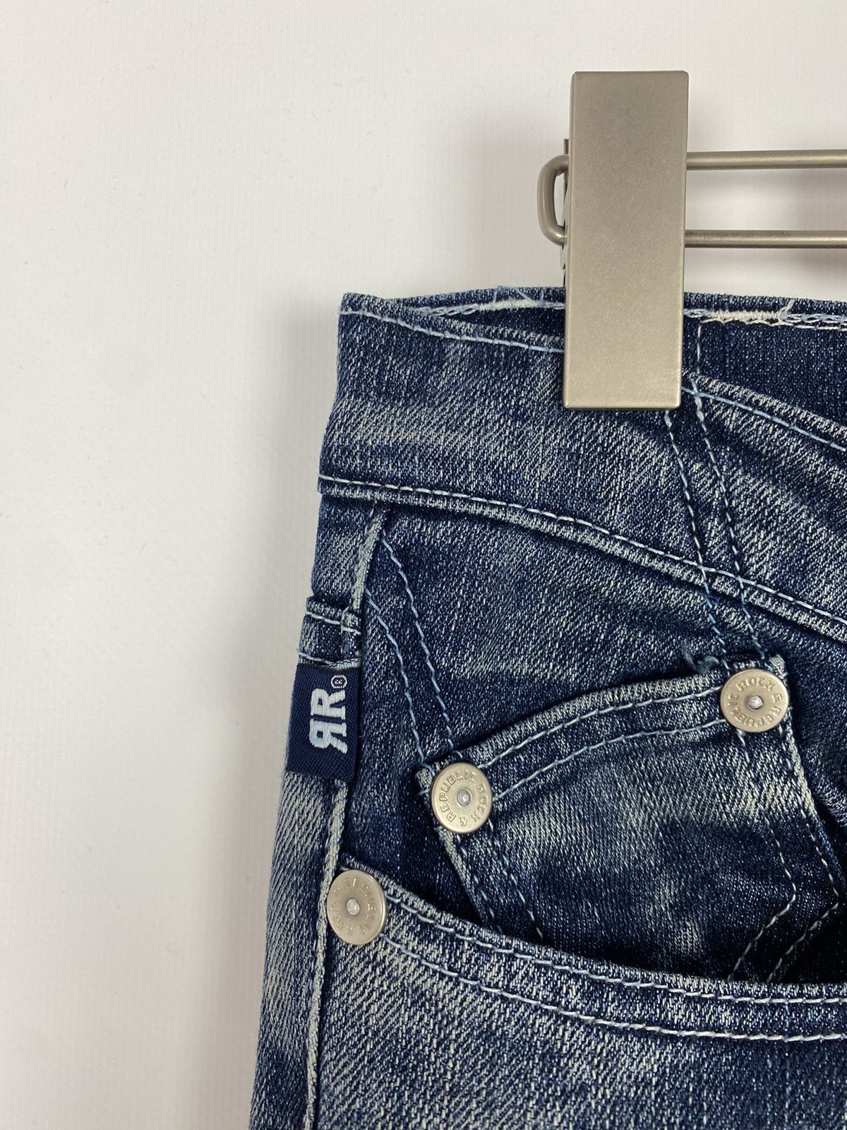 Victoria Beckham Y2K Vintage Low Rise Slim Washed Denim Flare Jeans Size 30" / US 8 / IT 44 - 3 Thumbnail