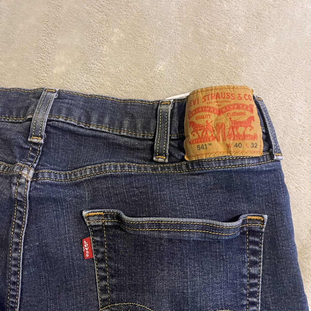 Levi's Levis 541 Jeans Men 40x32 Blue Medium Wash Stretch (36x30) Size US 40 / EU 56 - 3 Thumbnail
