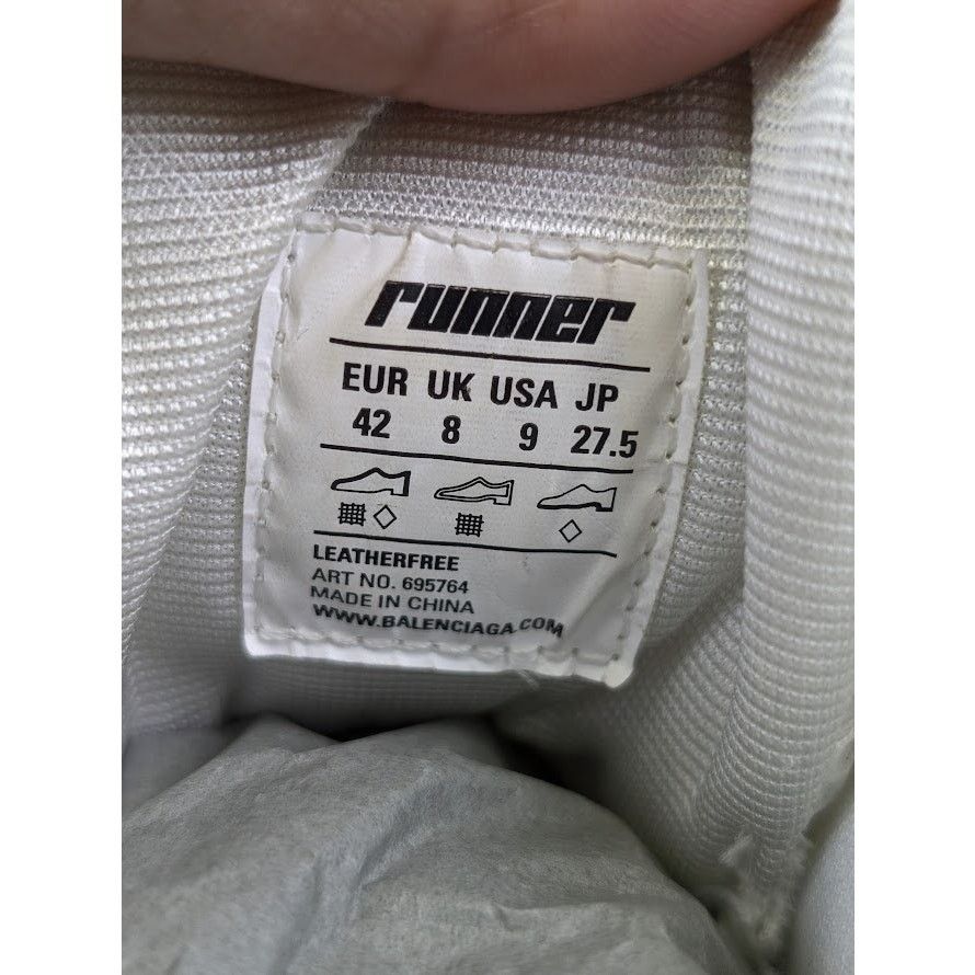 Balenciaga o1rshd1 Hightop Monocolor Runner Sneakers in White Size US 9 / EU 42 - 15 Thumbnail