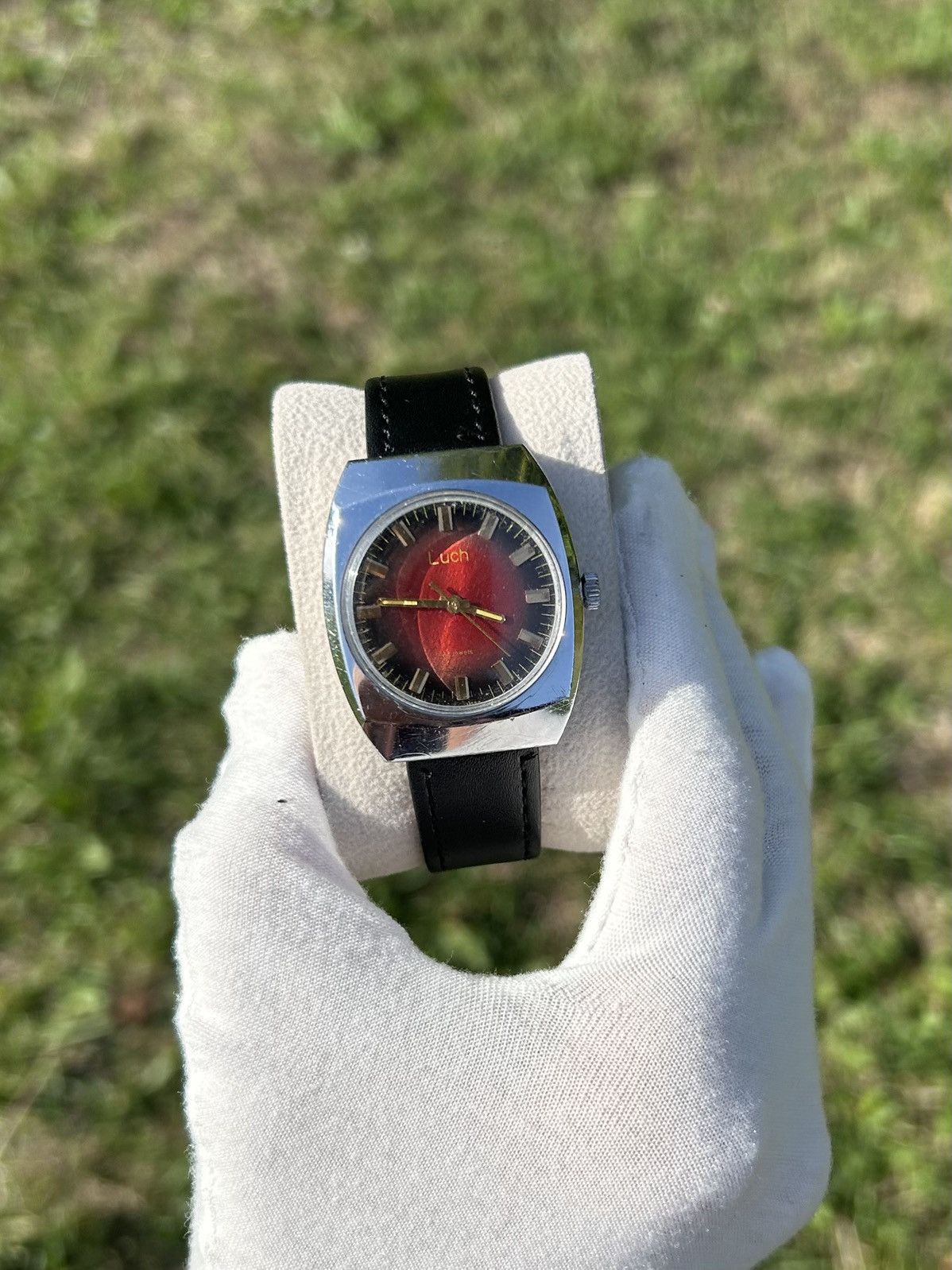Vintage Vintage Watch Luch Soviet USSR Mechanical Retro 1970s Size ONE SIZE - 1 Thumbnail