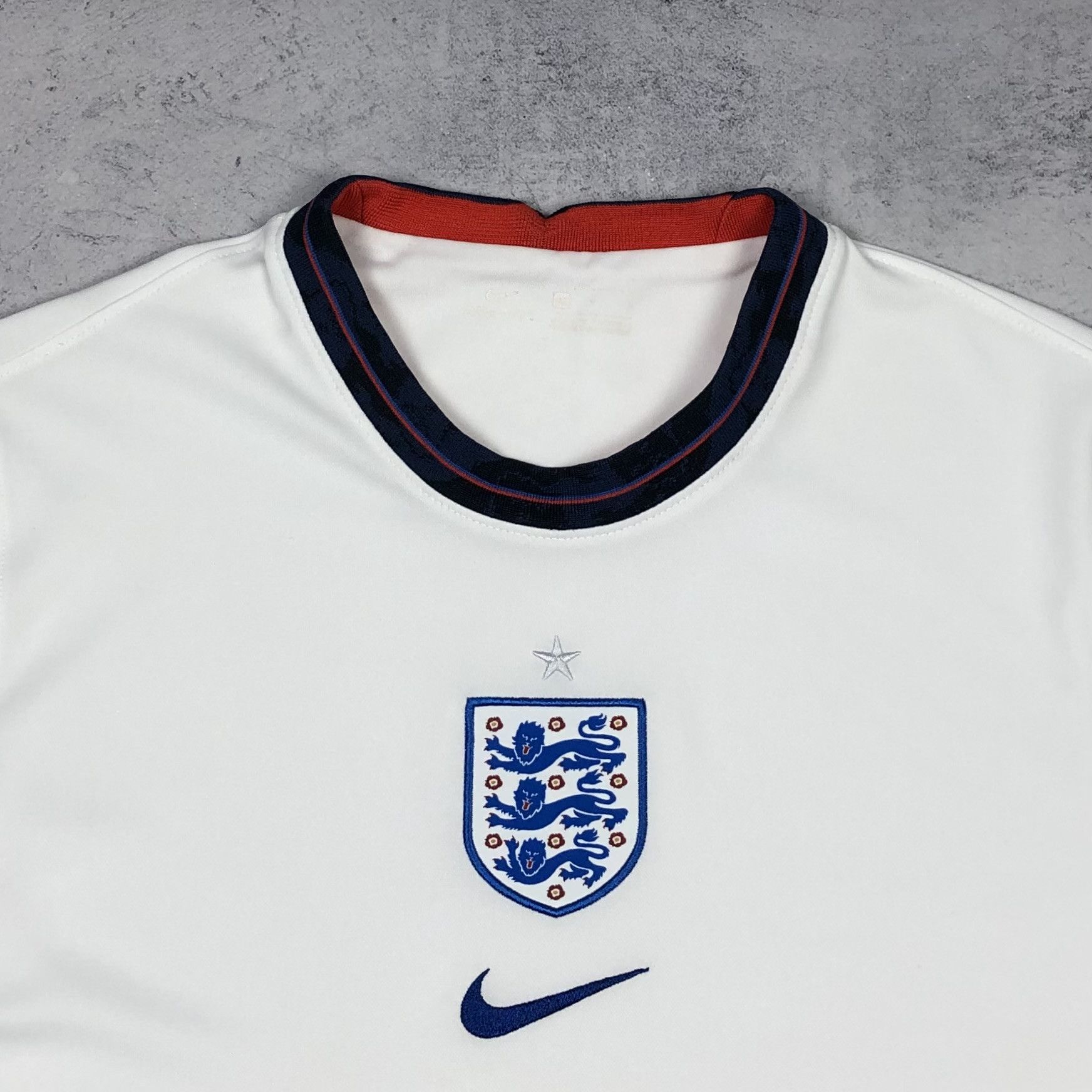 Nike England 2020-2021 Nike Home Soccer Jersey Size US L / EU 52-54 / 3 - 4 Thumbnail