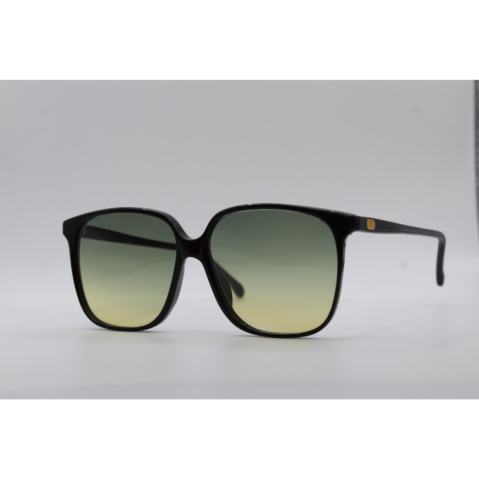 Guess Guess Black with Green Lens Square Sunglasses Size ONE SIZE - 1 Thumbnail
