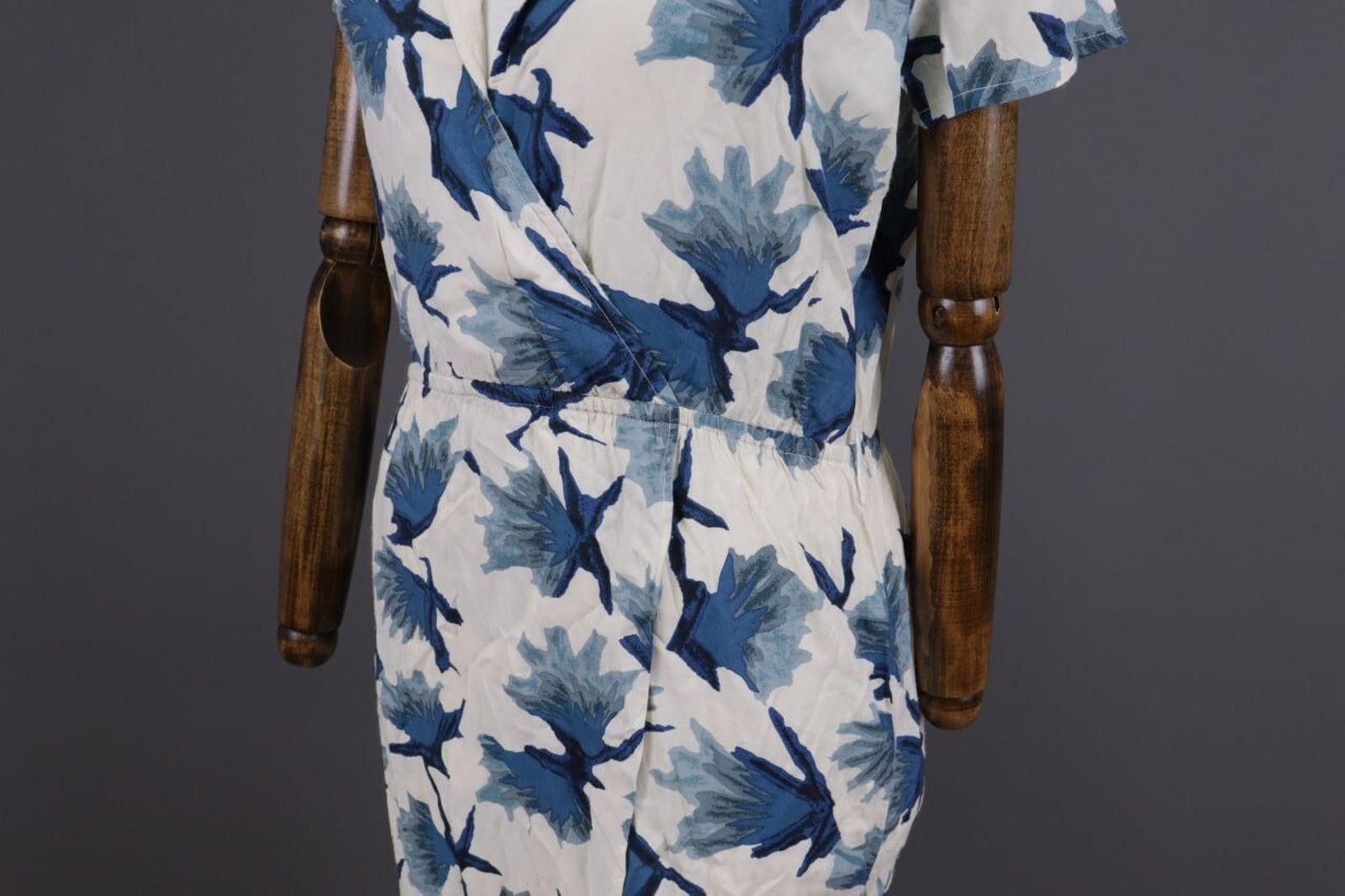 Gianni Valentino Ganni White Floral Short Sleeve V-Neck Peged Dress Size S Size S / US 4 / IT 40 - 7 Thumbnail