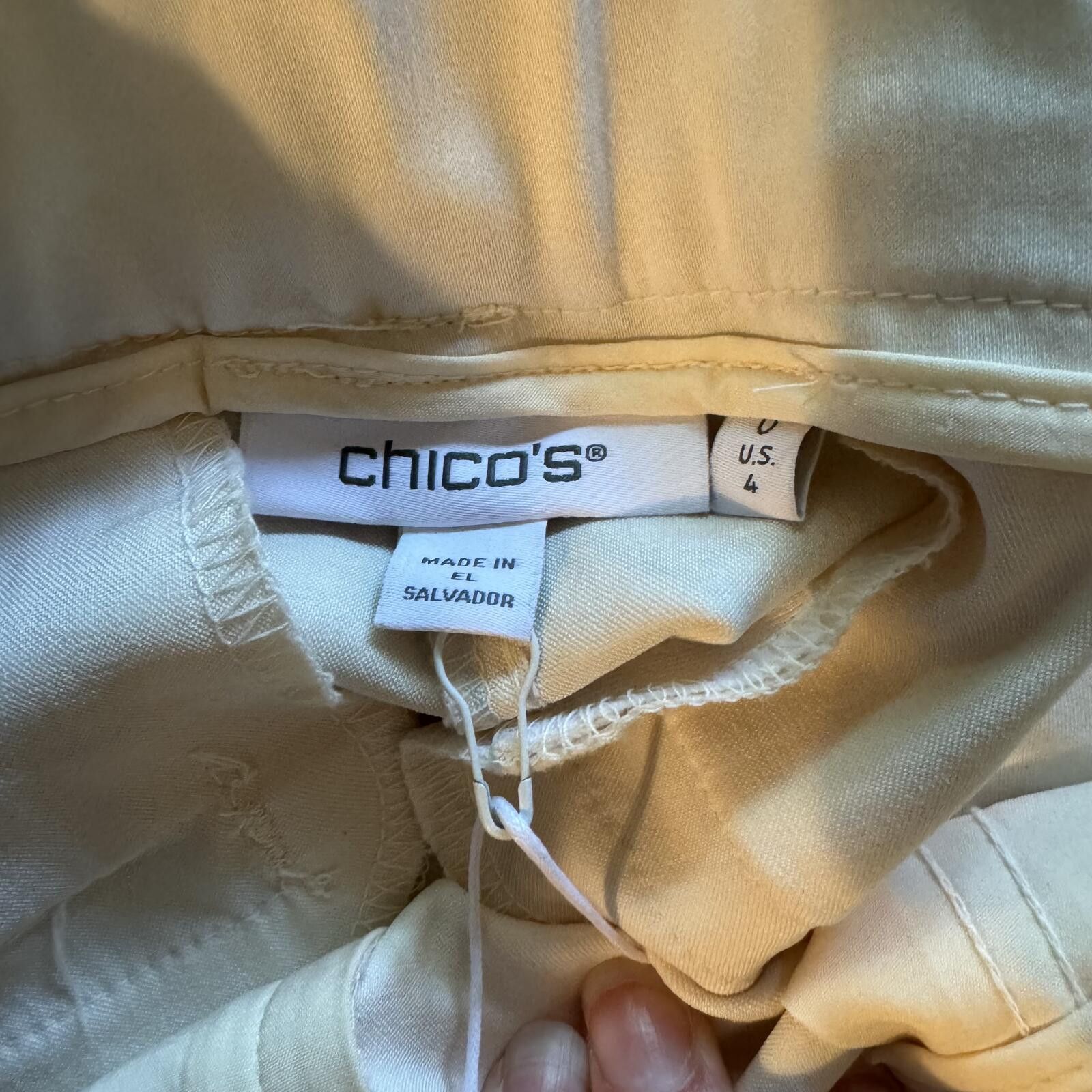 Chicos NWT Chico's Women's High Rise Wide Leg Pants Size 4 Cream Size 25" / US 0 / IT 36 - 3 Thumbnail