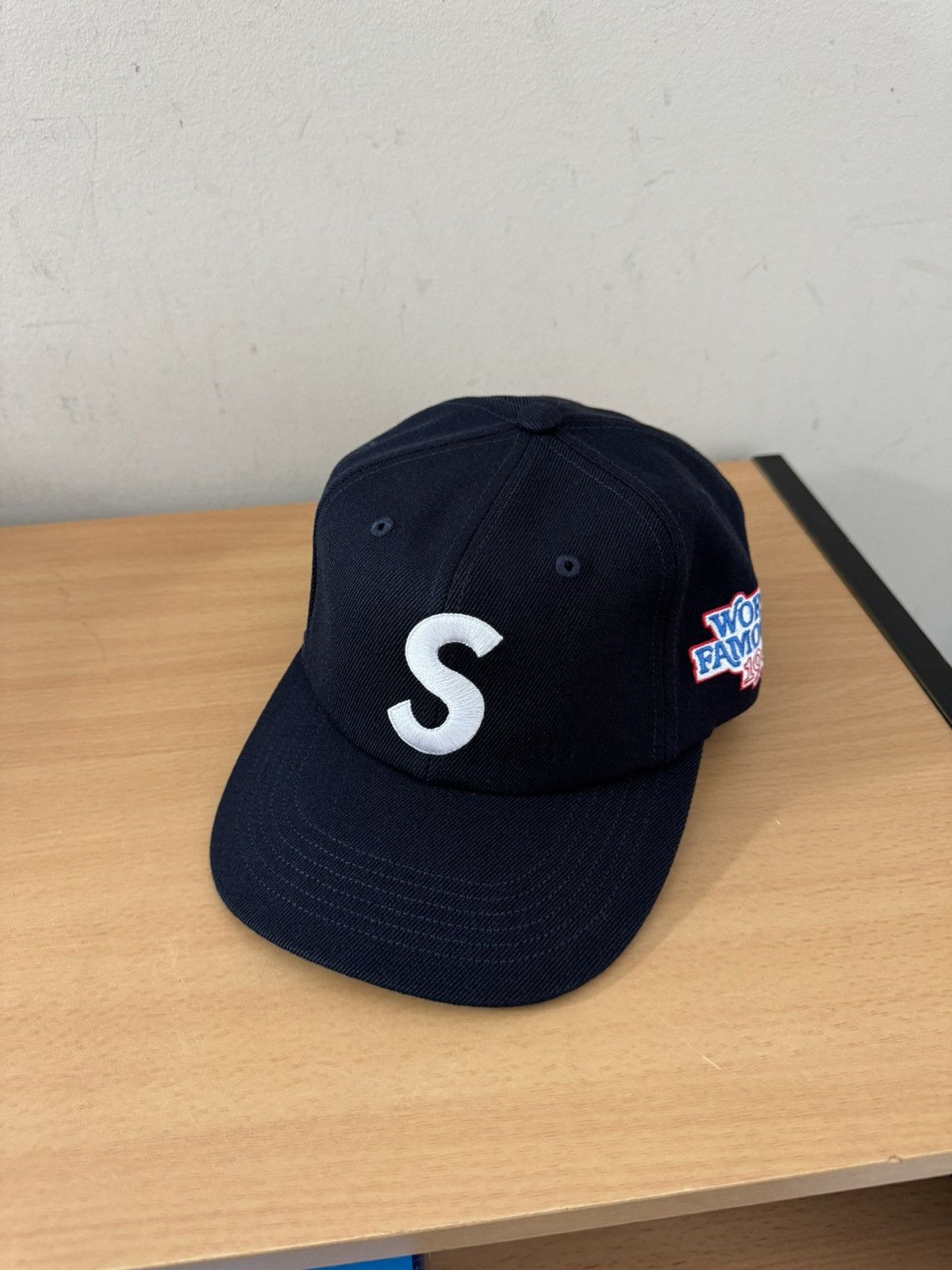 Supreme Supreme world famous s logo 6 panel black and red