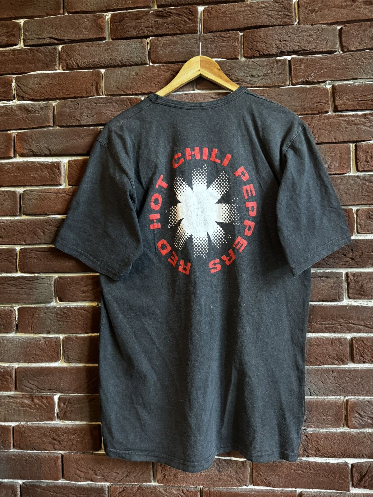 Band Tees Rare Vintage 00s Red Hot Chili Peppers RHCP T Shirt Rock Y2K Size US L / EU 52-54 / 3 - 2 Thumbnail