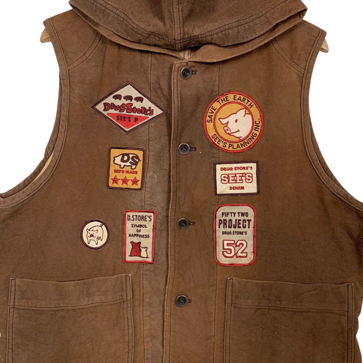 Japanese Brand DRUG STORE’S Patches Logo Hooded Button Vest #2828-C127 Size US M / EU 48-50 / 2 - 7 Thumbnail