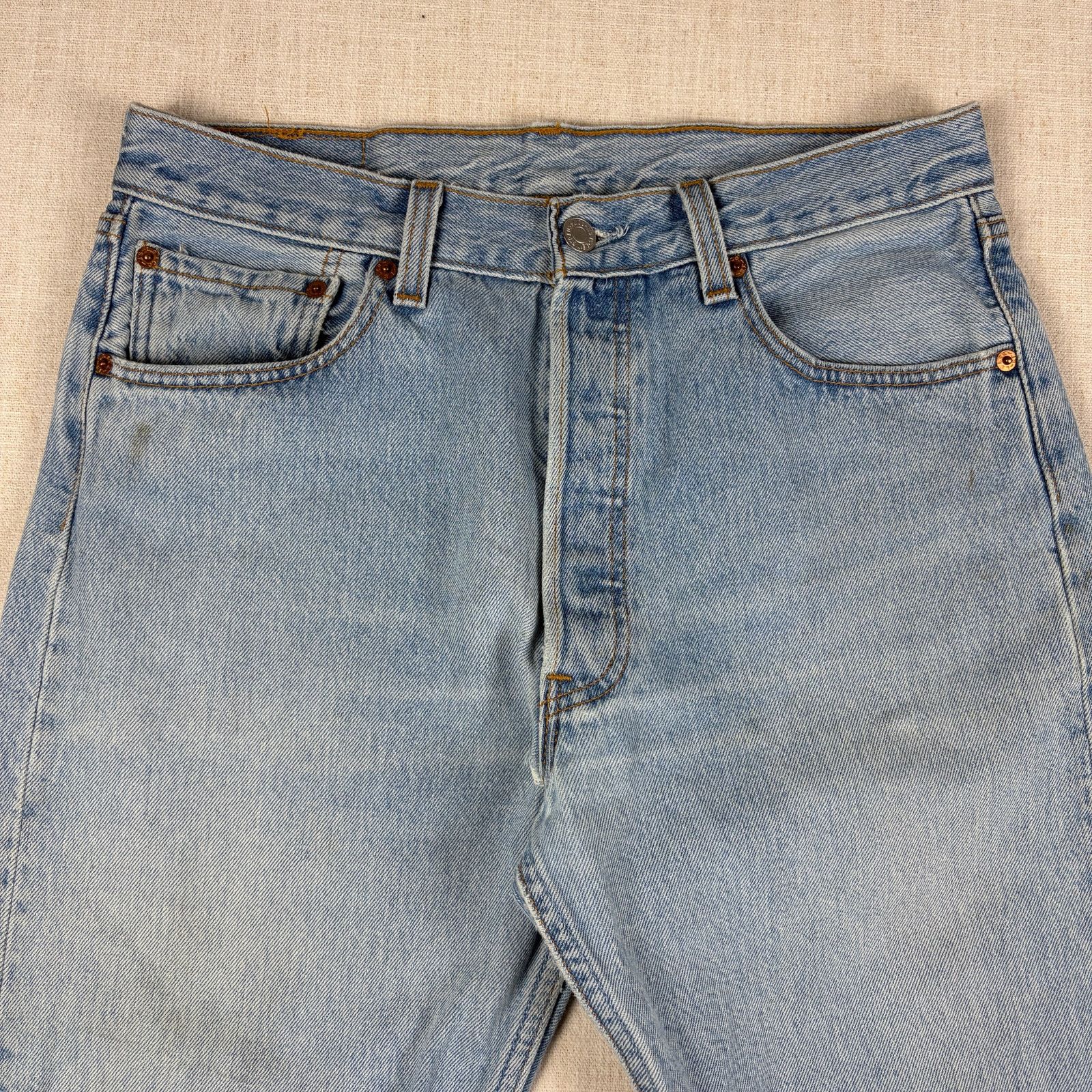 Levi's Vintage Levis Button Fly 501 Jeans Light Wash 33x32 Slim Fit Size US 30 / EU 46 - 1 Thumbnail
