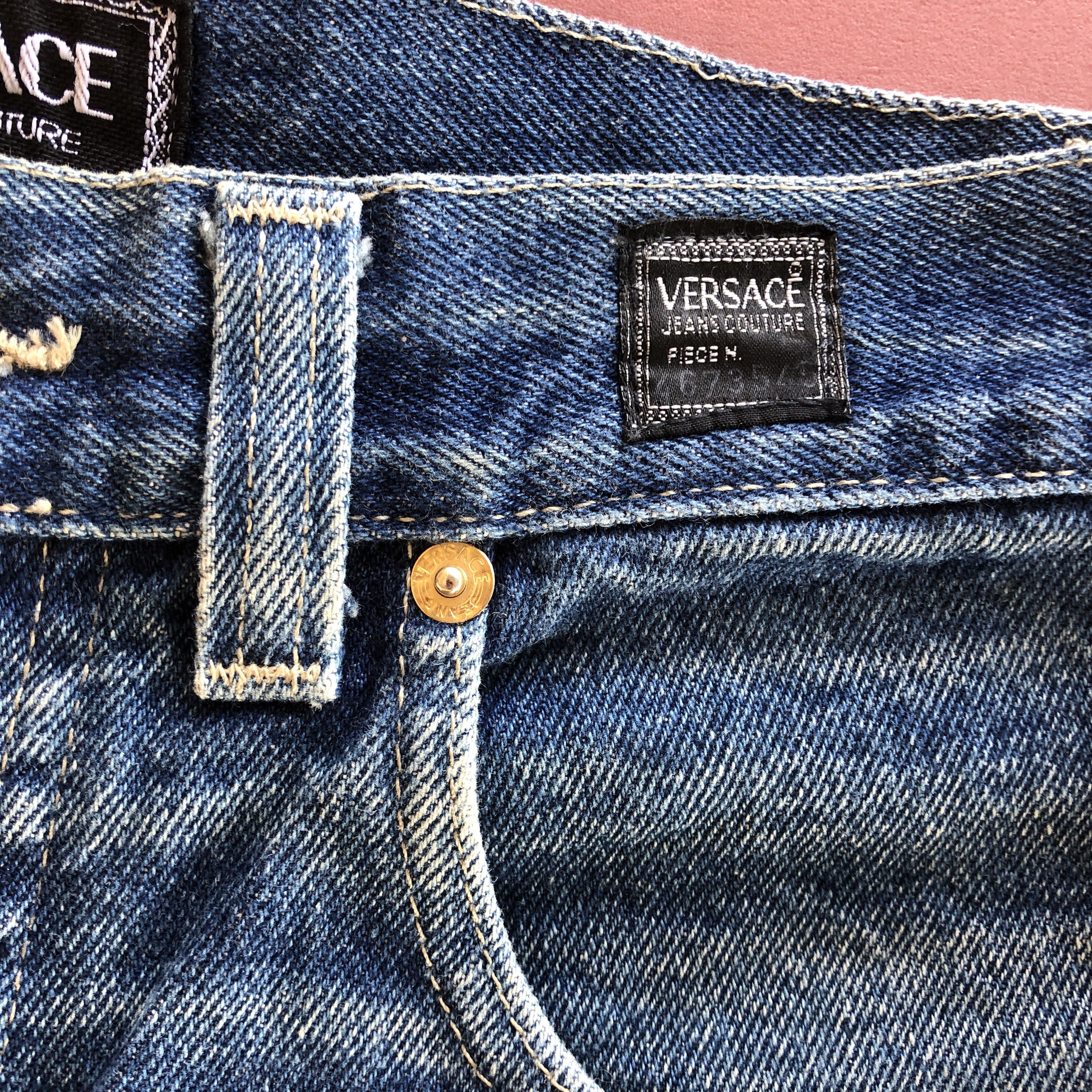 Versace Vintage Versace Jeans Medusa Versace Faded Light Wash Denim Size 28" / US 6 / IT 42 - 11 Thumbnail