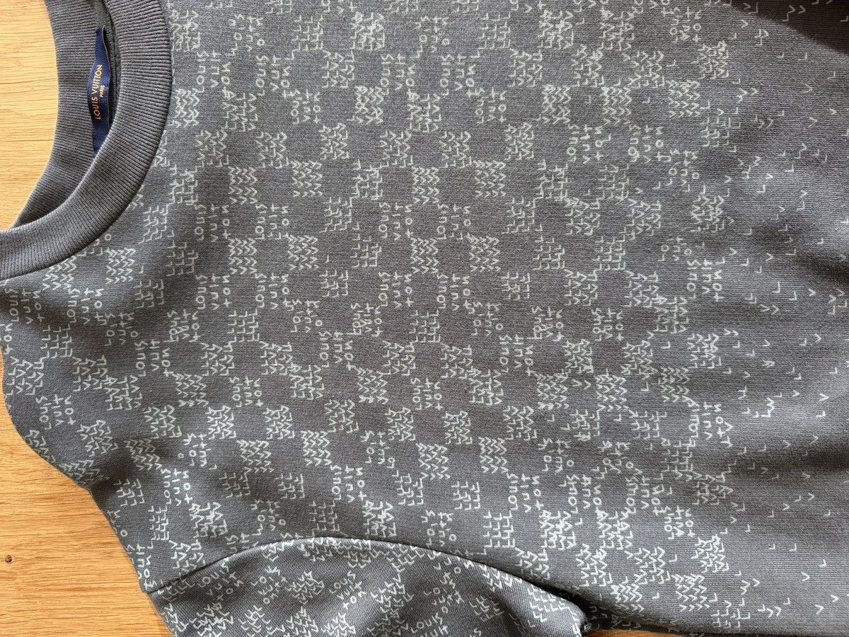 Louis Vuitton Gray LV Damier rare style (XL) Size US XL / EU 56 / 4 - 1 Thumbnail