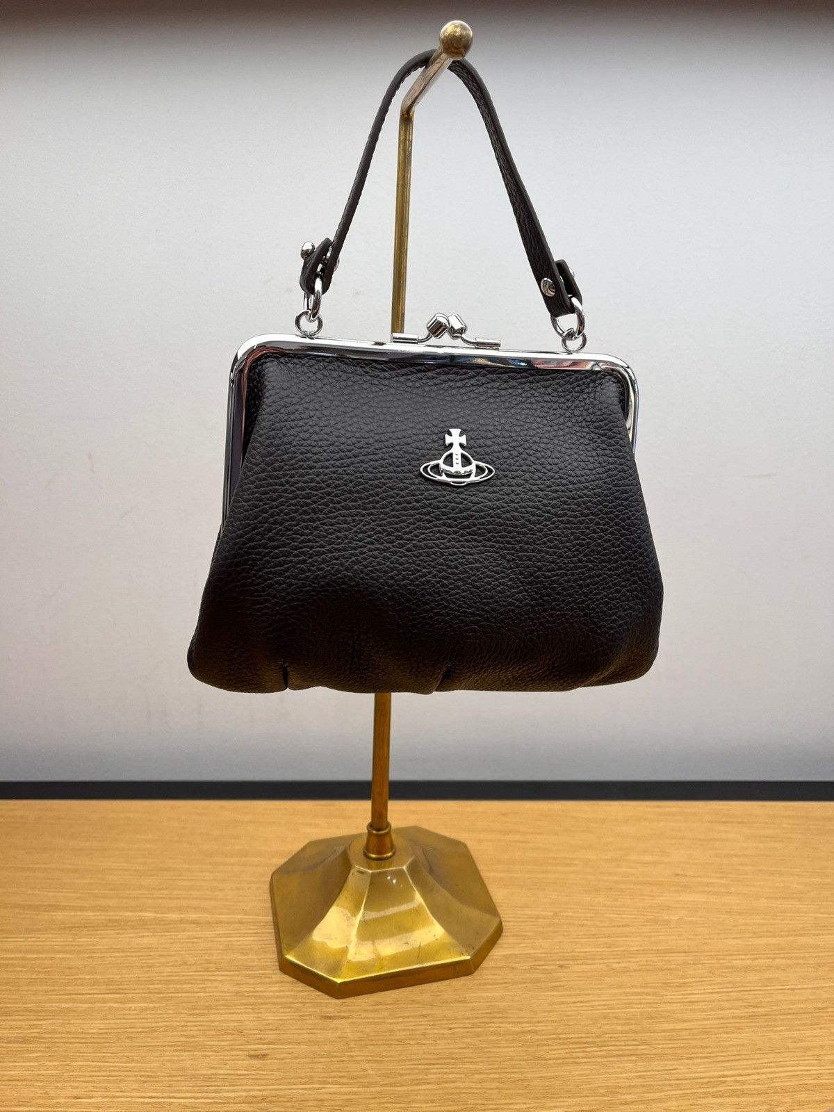 Vivienne Westwood o1f1d3z0625 Size: OS / Granny Bag in Brown Size ONE SIZE - 1 Preview