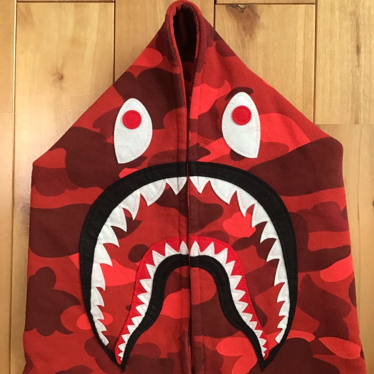 Bape BAPE Shark pullover hoodie red camo a bathing ape Size US XL / EU 56 / 4 - 3 Thumbnail