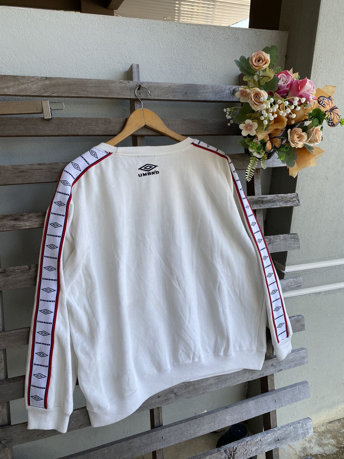Umbro Vintage Umbro Logo Crewneck Sweatshirt Size US L / EU 52-54 / 3 - 5 Thumbnail