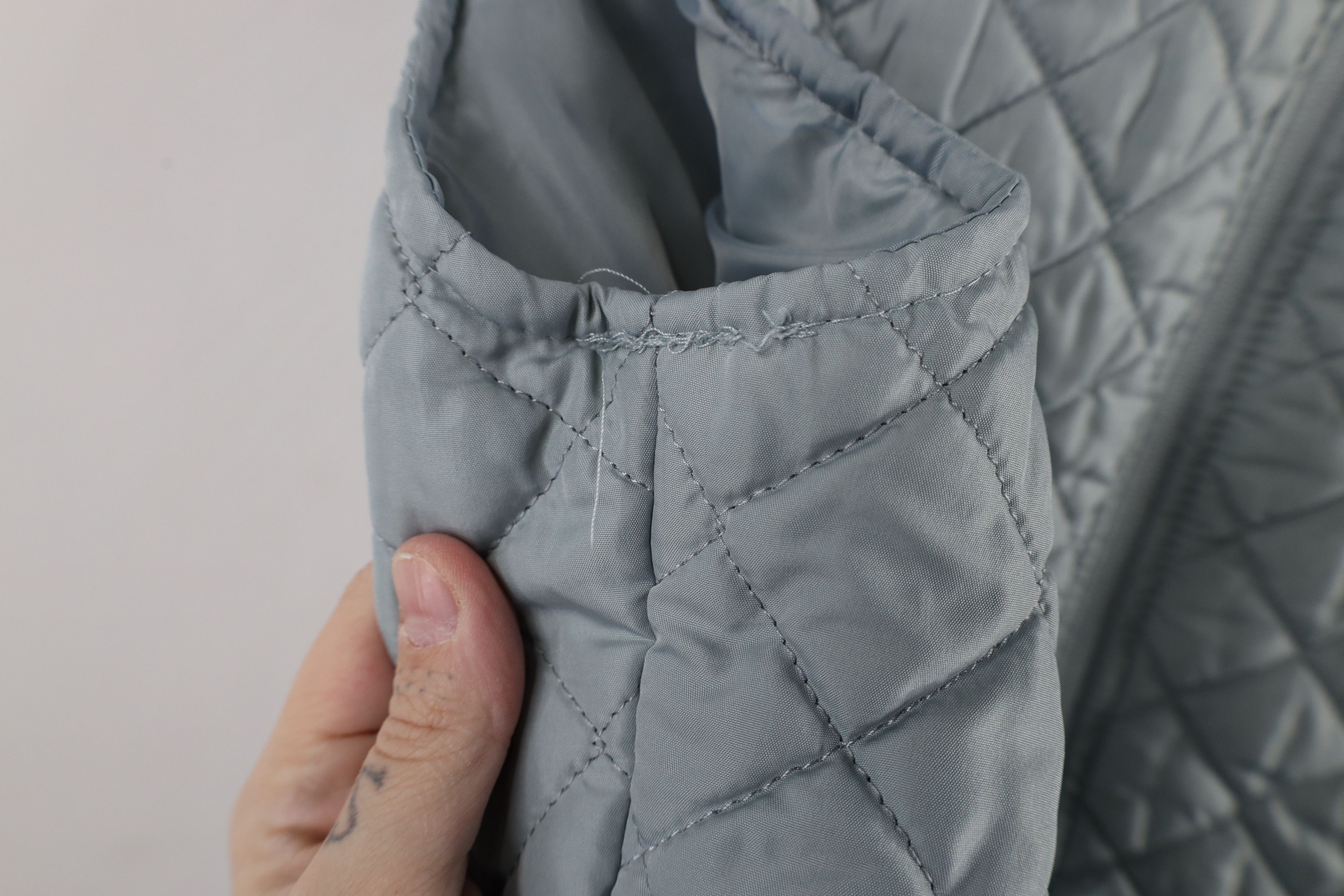 Vintage Vintage NFL Lions Football Quilted Puffer Vest Jacket Size M / US 6-8 / IT 42-44 - 8 Thumbnail