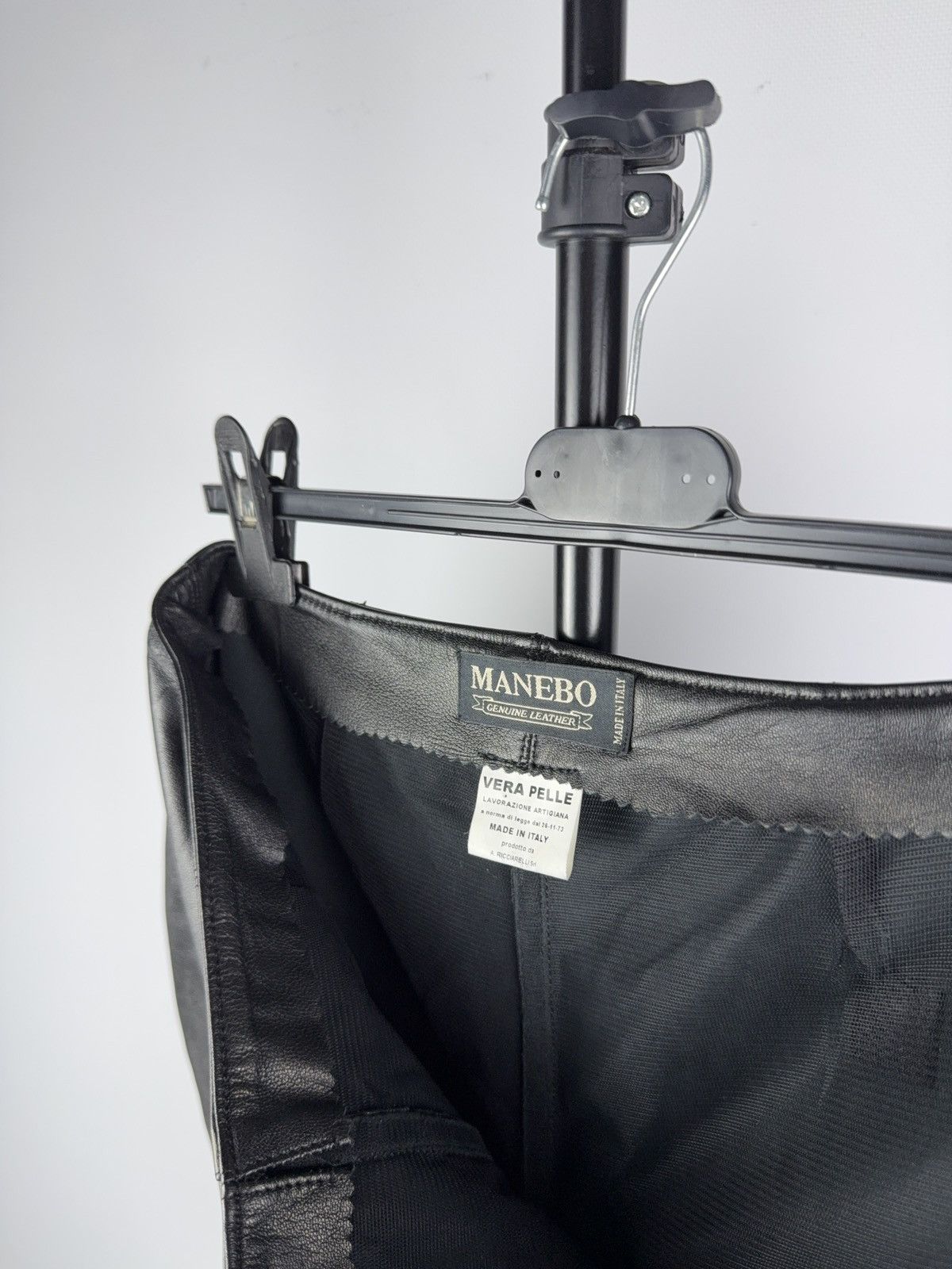 Japanese Brand × Leather Vintage 90s Japanese style Manebo retro leather mini shorts Size 27" / US 4 / IT 40 - 7 Thumbnail