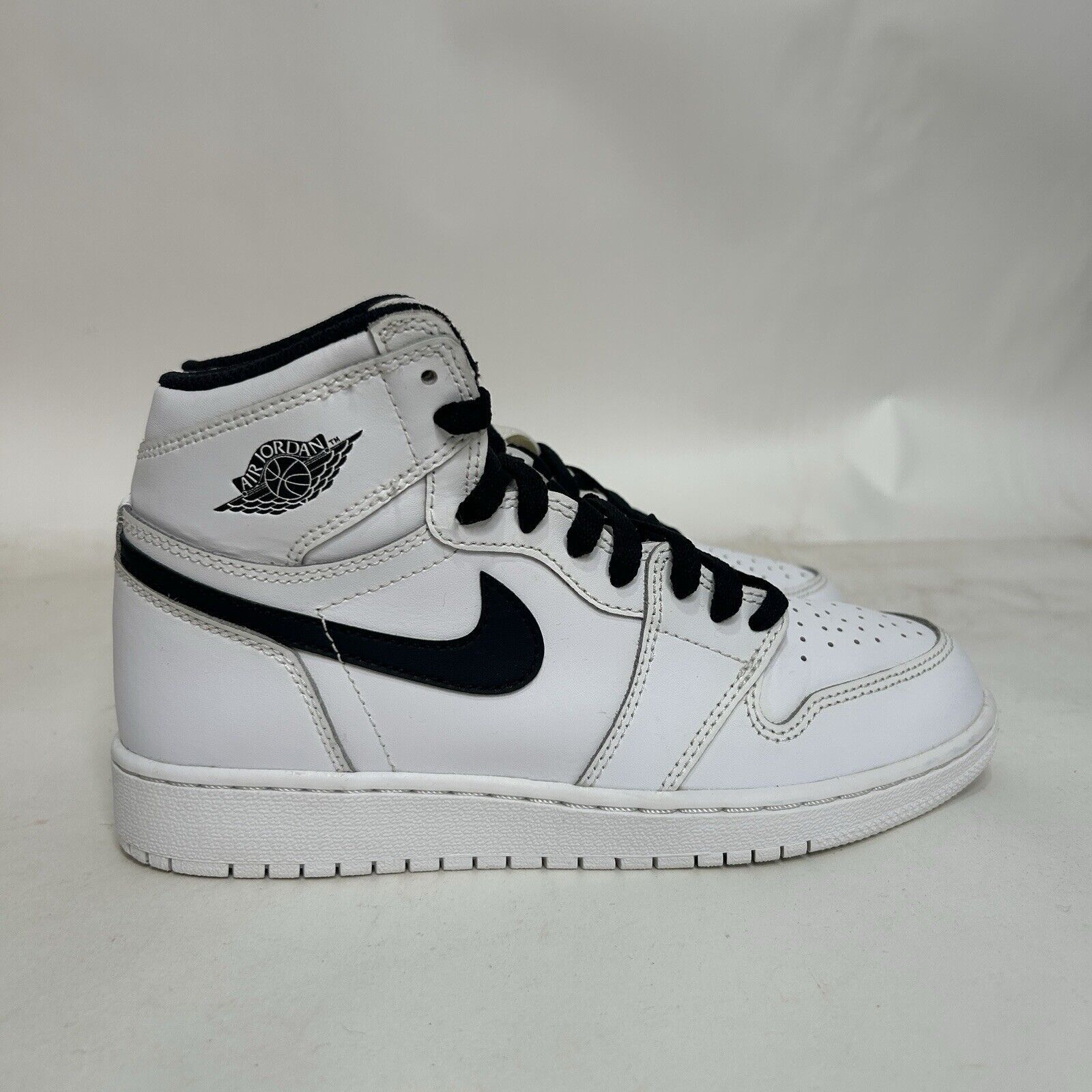 Nike Nike Air Jordan 1 Retro High OG BG “White Yin Yang” 2024 Size US 6.5 / IT 36.5 - 4 Thumbnail