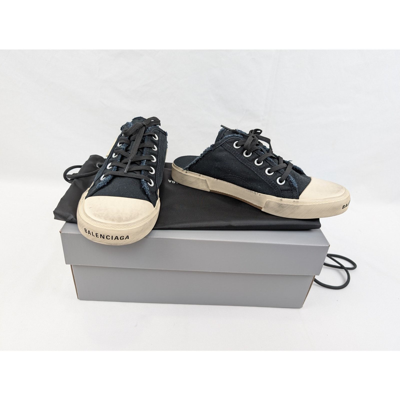 Balenciaga o1rshd1 Paris Mule Destroyed Mule VLUC in Black/White Size US 7 / EU 40 - 21 Thumbnail