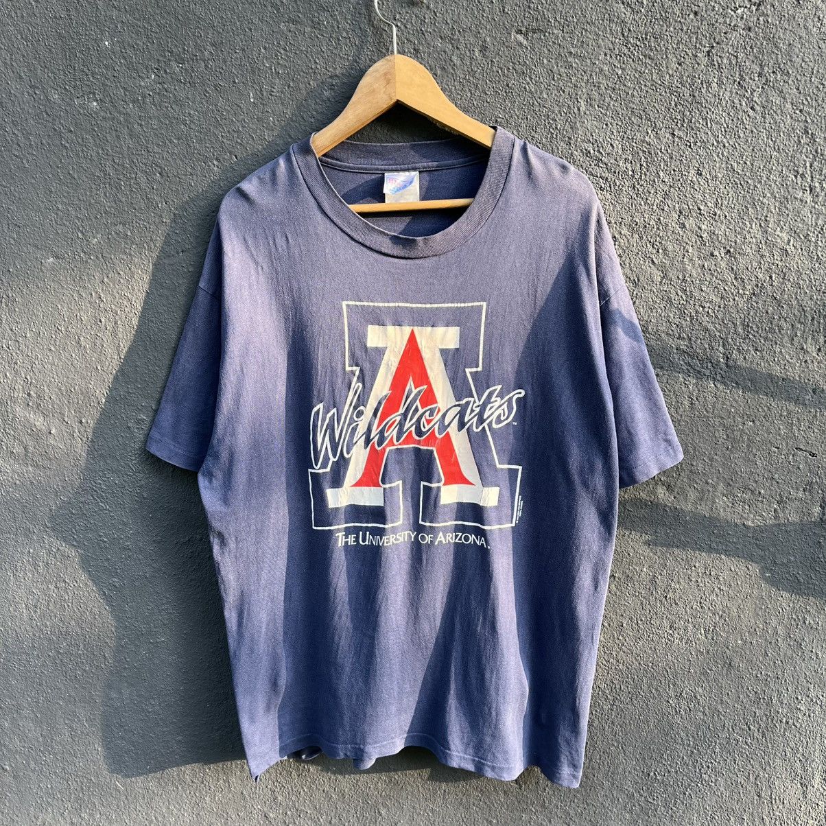 Vintage Thrashed Faded 90s Wildcats The University Of Arizona Tee Size US XL / EU 56 / 4 - 1 Thumbnail
