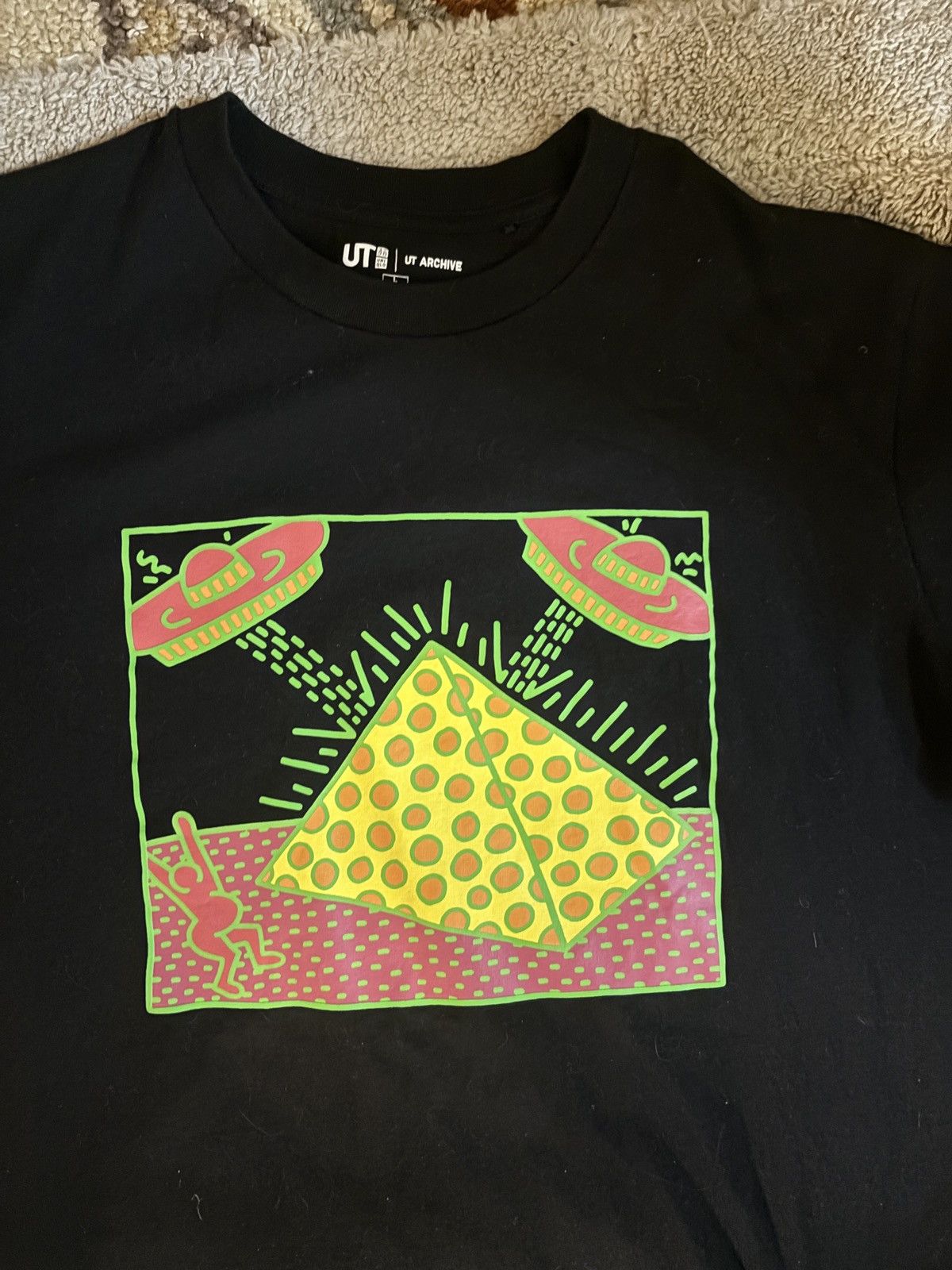 Uniqlo UT Archive UT (Short Sleeve Graphic T-Shirt) (Keith Haring) Size US L / EU 52-54 / 3 - 3 Thumbnail