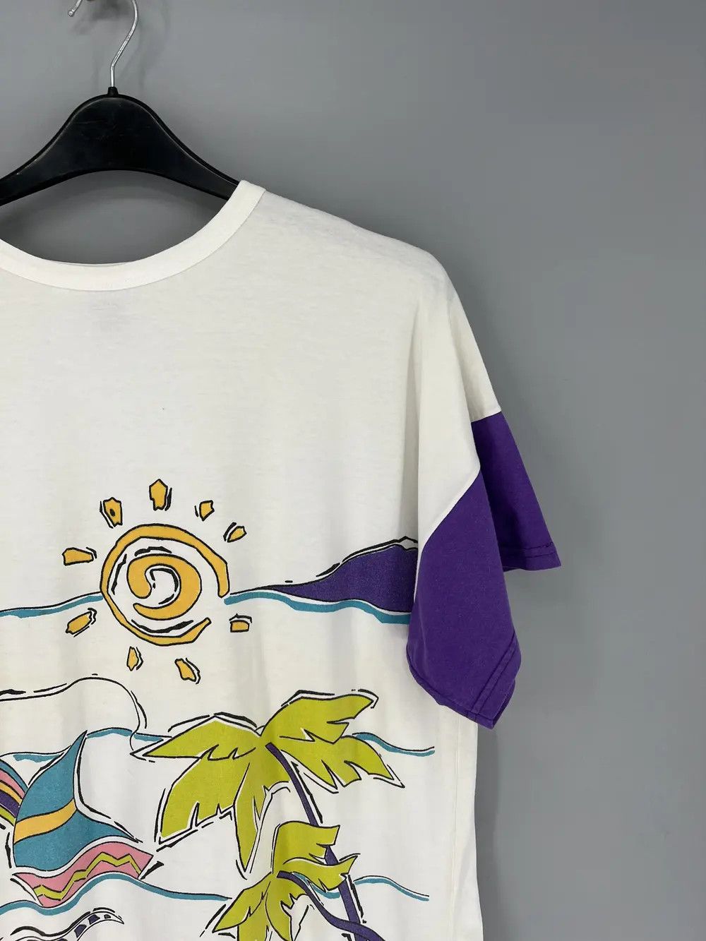 Vintage Vintage 90s Graphic Tee Summer Tshirt Y2k Style Size US L / EU 52-54 / 3 - 5 Thumbnail