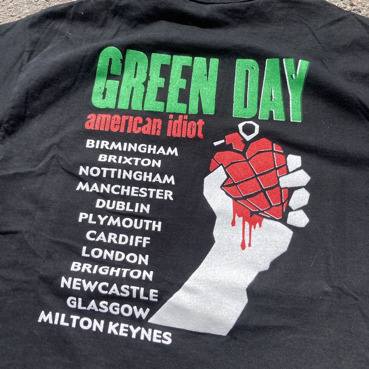 Vintage y2k Green Day “American Idiot” Tour T retailer Shirt Size L