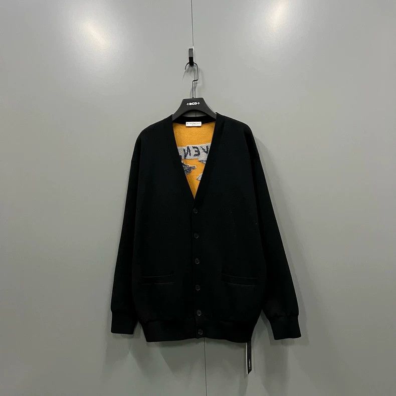 Givenchy Givenchy Graffiti Logo Knit Cardigan with Print on Back Size US XXL / EU 58 / 5 - 1 Thumbnail