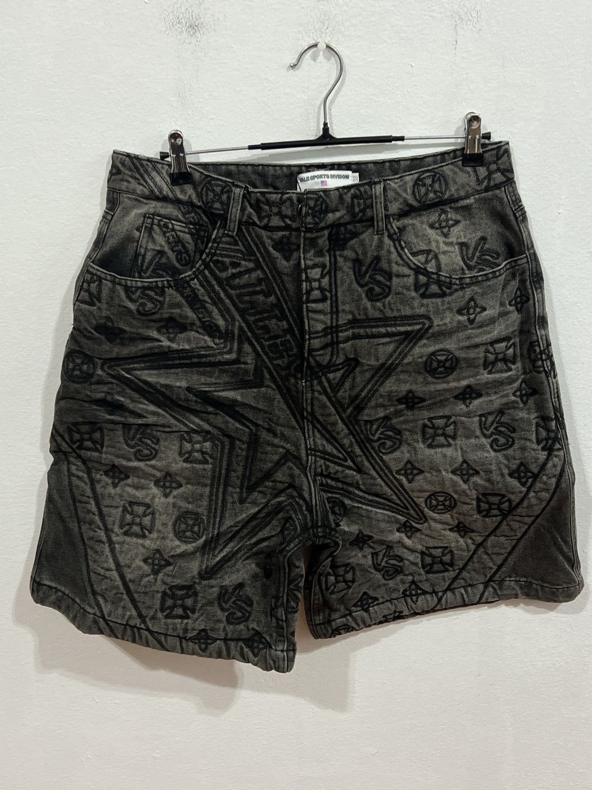 Vale Vale Forever Spade Black Denim Shorts Size US 32 / EU 48 - 1 Thumbnail
