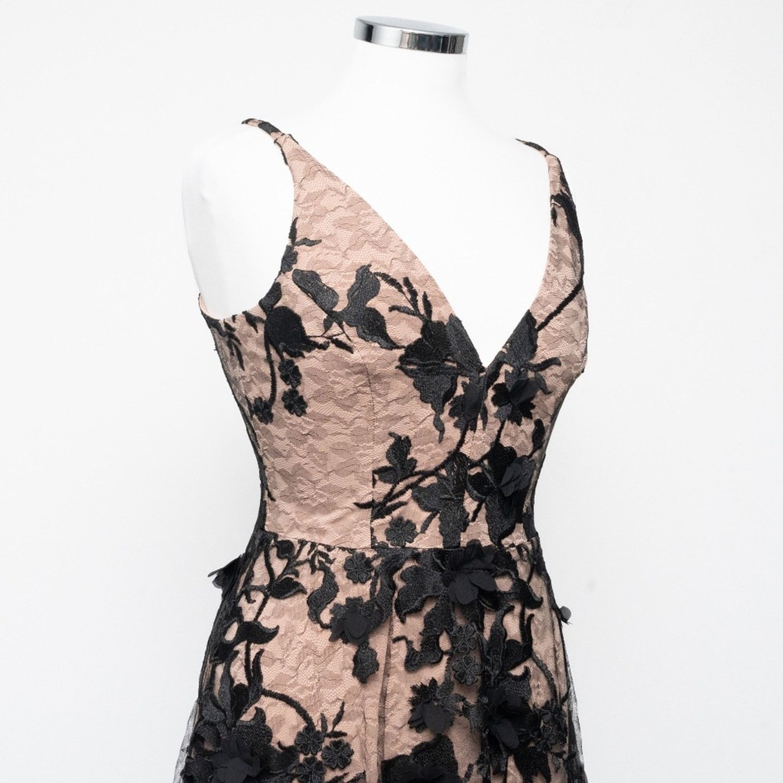 Dress the Population Dress the Population. Sidney Gown . Size S / US 4 / IT 40 - 13 Thumbnail
