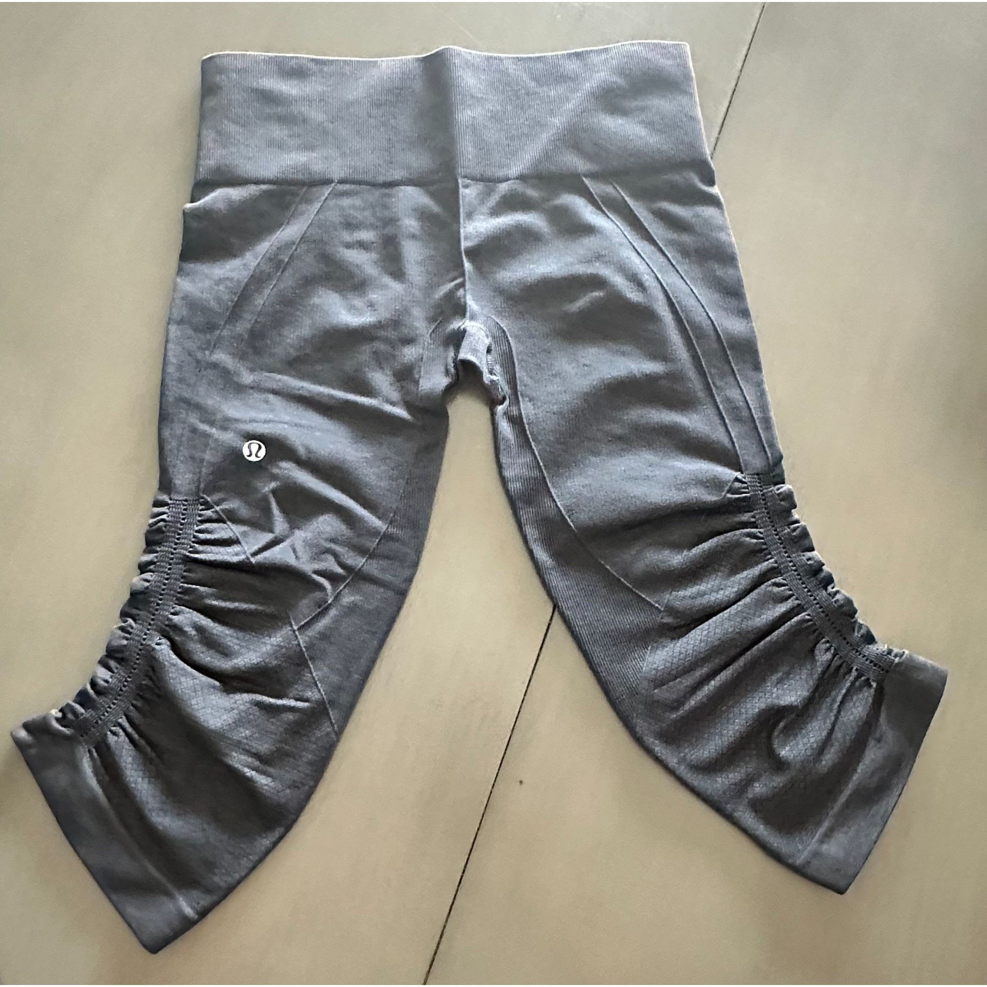 Lululemon Lululemon Athletica Ebb to Street Capri (dark gray) Size 28" / US 6 / IT 42 - 1 Thumbnail