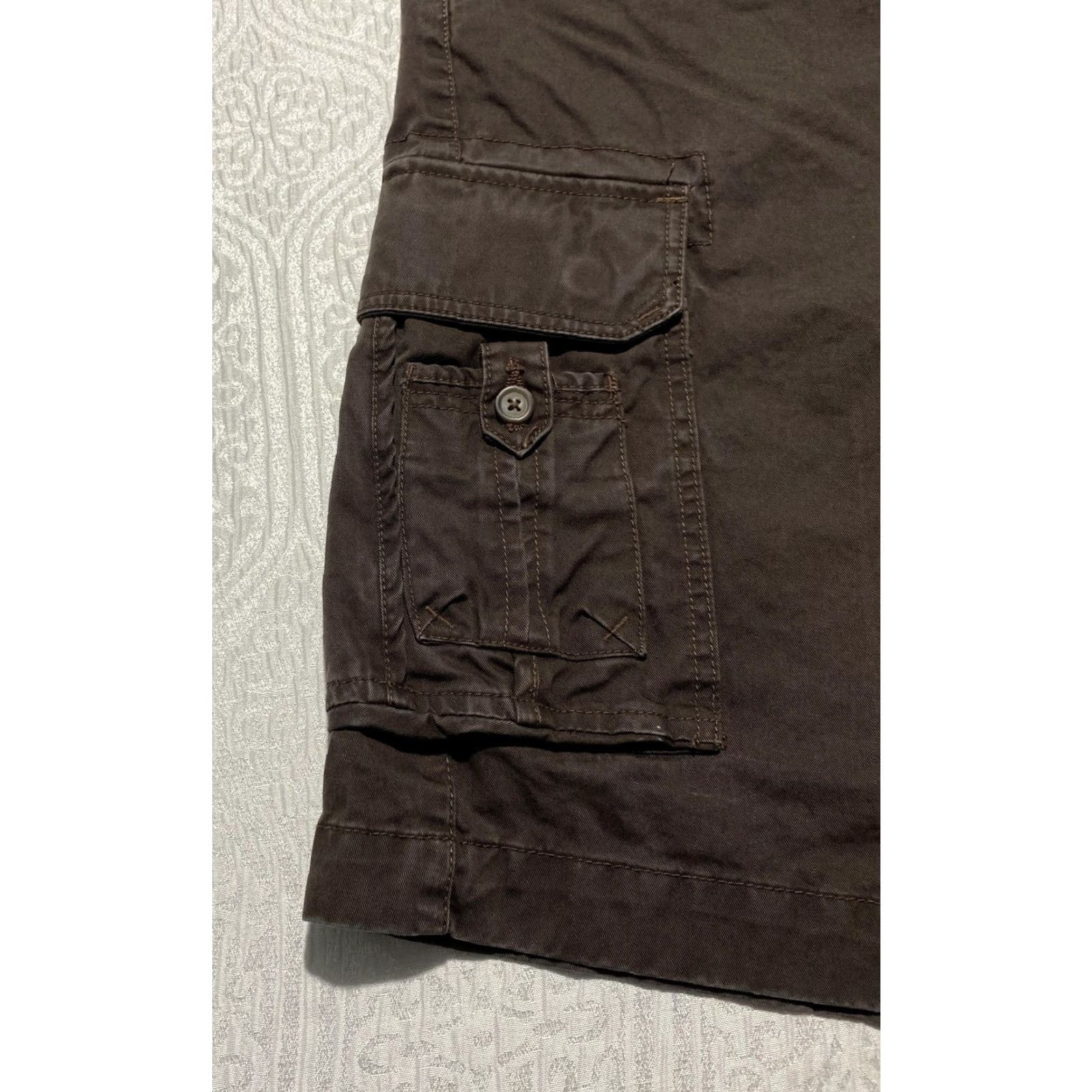Vintage G&M Cargo Shorts Mens 40 Brown Relaxed Fit Canvas Pockets Cargo Pocket Front Flat Front Zip Fly Elastic Waist Size US 40 / EU 56 - 8 Thumbnail