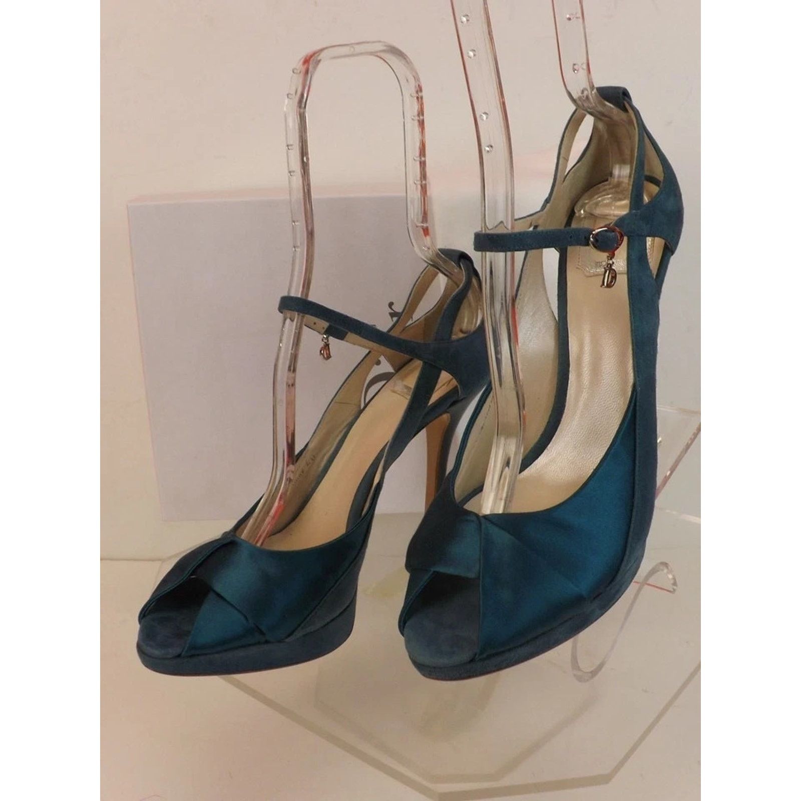 Dior NIB DIOR GREEN SUEDE TWIST SATIN MARY JANE PUMPS 39 $640 ITA Size US 9 / IT 39 - 8 Thumbnail
