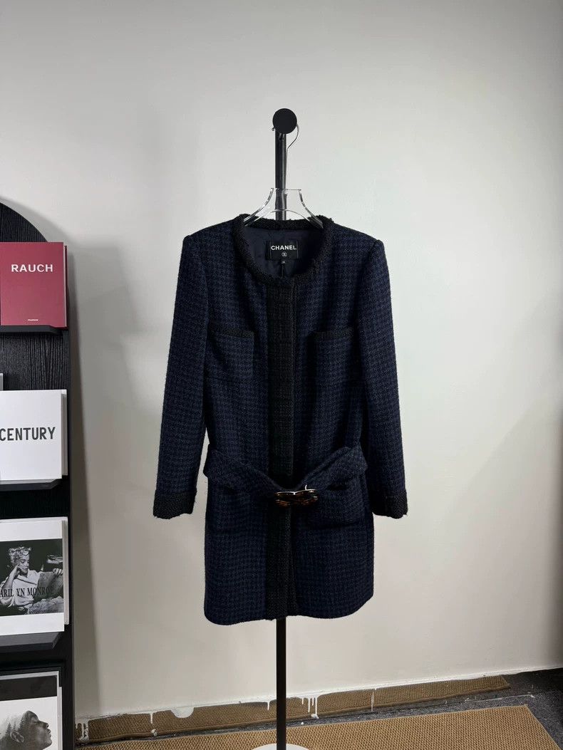 Chanel Chanel Slim-fit coat Size XS / US 0-2 / IT 36-38 - 1 Thumbnail