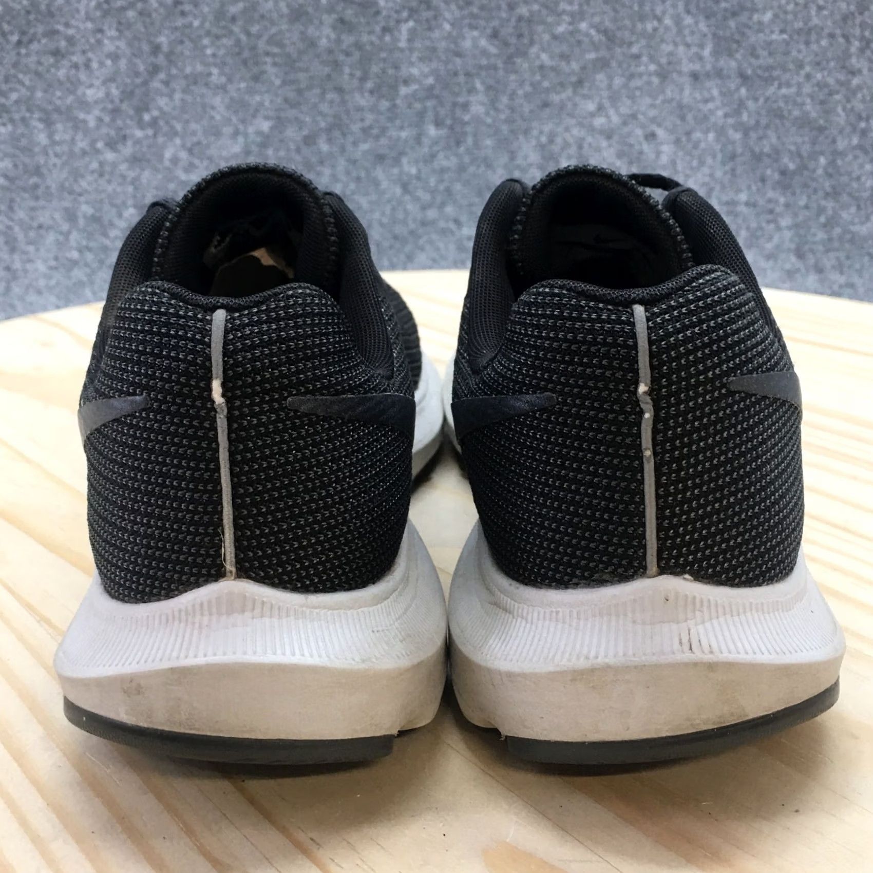 Nike Nike Run Swift Shoes Womens 7 Black Low Top Lace Up Sneakers 909006-010 Size M / US 6-8 / IT 42-44 - 7 Thumbnail
