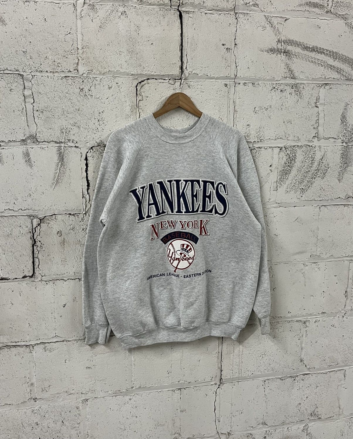 New York Yankees Vintage NY Yankees 90s crewneck streetwear hype sports boxy Size US XL / EU 56 / 4 - 1 Thumbnail