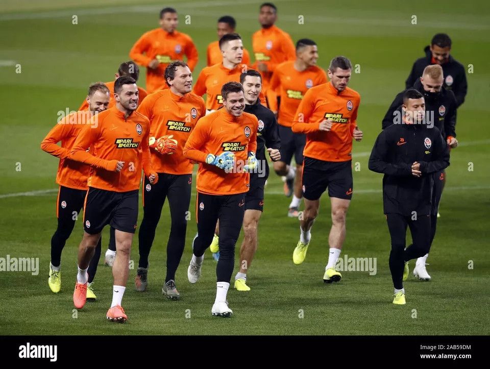 Nike SHAKHTAR DONETSK 2020 TRAINING FOOTBALL JACKET SOCCER JACKET Size US L / EU 52-54 / 3 - 10 Thumbnail