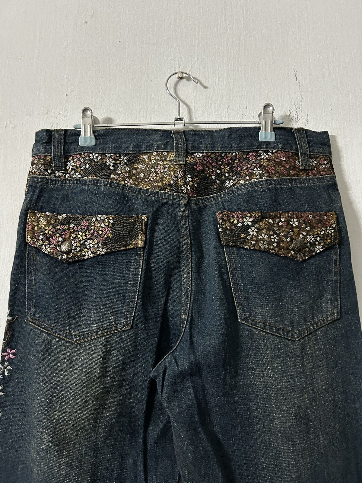 Japanese Brand Japanese Brand Floral Embroidery Jeans Size US 33 - 3 Thumbnail