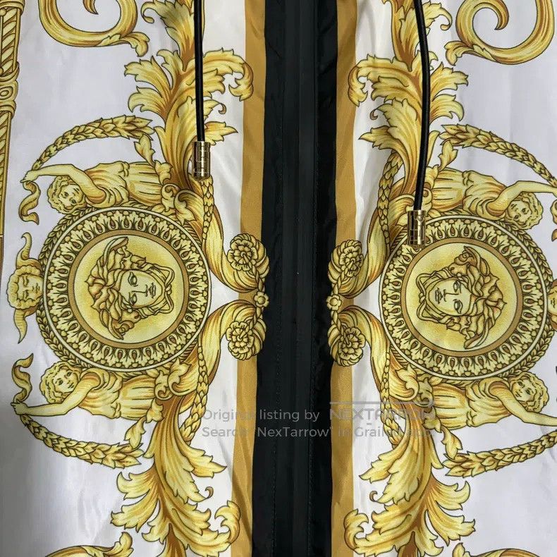 Versace Versace Classic black gold baroque print cotton jacket Size US M / EU 48-50 / 2 - 7 Thumbnail
