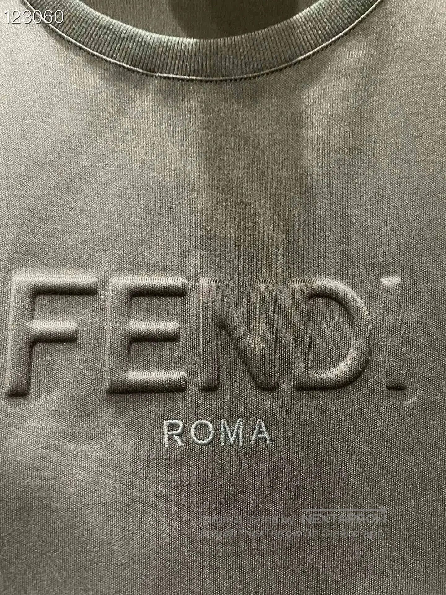 Fendi FENDI Embossed Logo T. Size M / US 6-8 / IT 42-44 - 5 Thumbnail