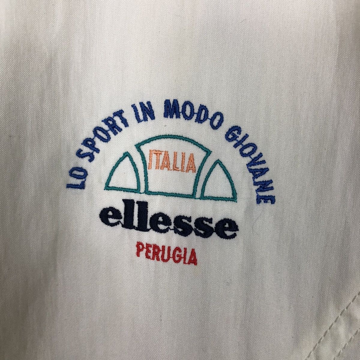 Japanese Brand ellesse 80s/90s White Zip-Up Windbreaker – Mesh Lining Size US L / EU 52-54 / 3 - 19 Thumbnail