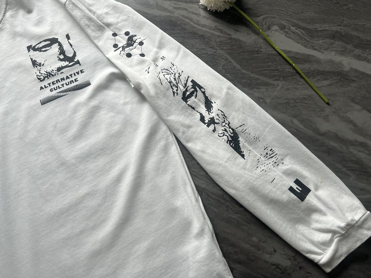 Pull & Bear Pull Bear : Urban Theory Alternative Culture Art Size US M / EU 48-50 / 2 - 6 Thumbnail