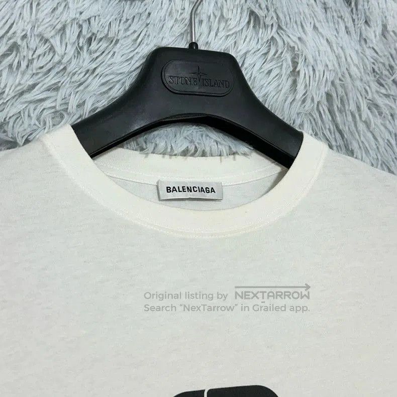 Balenciaga Balenciaga Lock Button Short Sleeve T-shirt. Size US M / EU 48-50 / 2 - 3 Thumbnail
