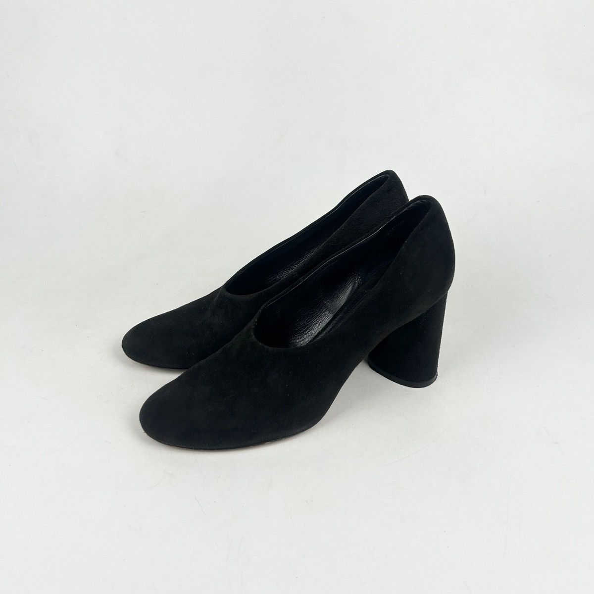 Celine Celine Phoebe Philo Black Suede Round-Toe Pumps Size US 9 / IT 39 - 1 Thumbnail