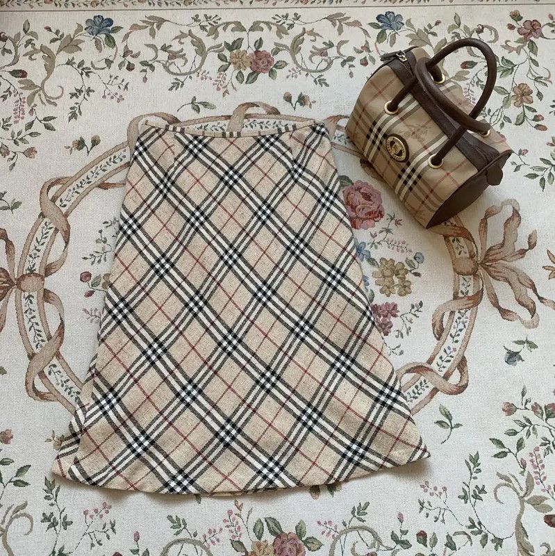 Burberry Burberry Beige Plaid Wool Blend Midi Skirt Size 28" / US 6 / IT 42 - 1 Thumbnail